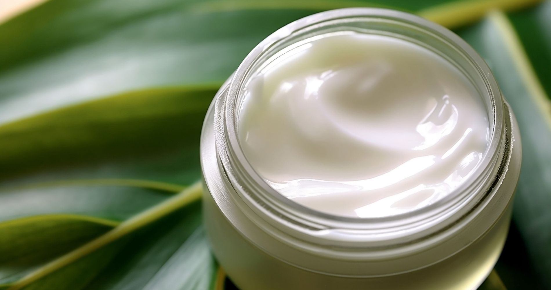 Pielęgnacja skóry wiosną – lekki krem dopasowany do potrzeb skóry.